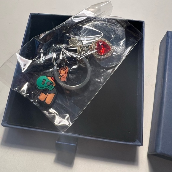 Taylor swift "I'm a Swiftie key chain" tswift Swiftie - Picture 4 of 5